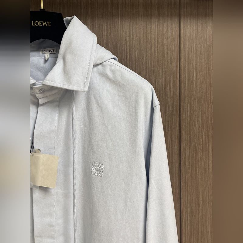 Loewe 棉質連帽外套襯衫，選用百分百棉纖維打造而成的280-400TC高支斜