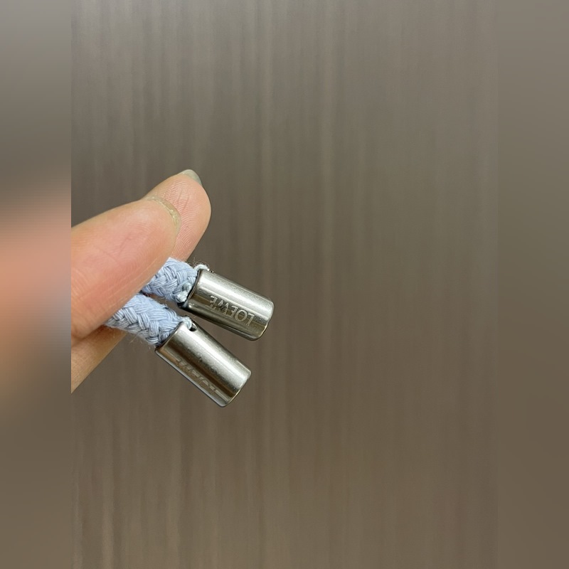 Loewe 棉質連帽外套襯衫，選用百分百棉纖維打造而成的280-400TC高支斜