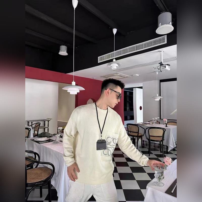 LOEWE口袋提花毛衣 面料選擇： 選用49%粘纖43%棉和少量錦綸和氨綸織成。