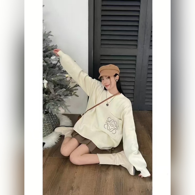 LOEWE口袋提花毛衣 面料選擇： 選用49%粘纖43%棉和少量錦綸和氨綸織成。