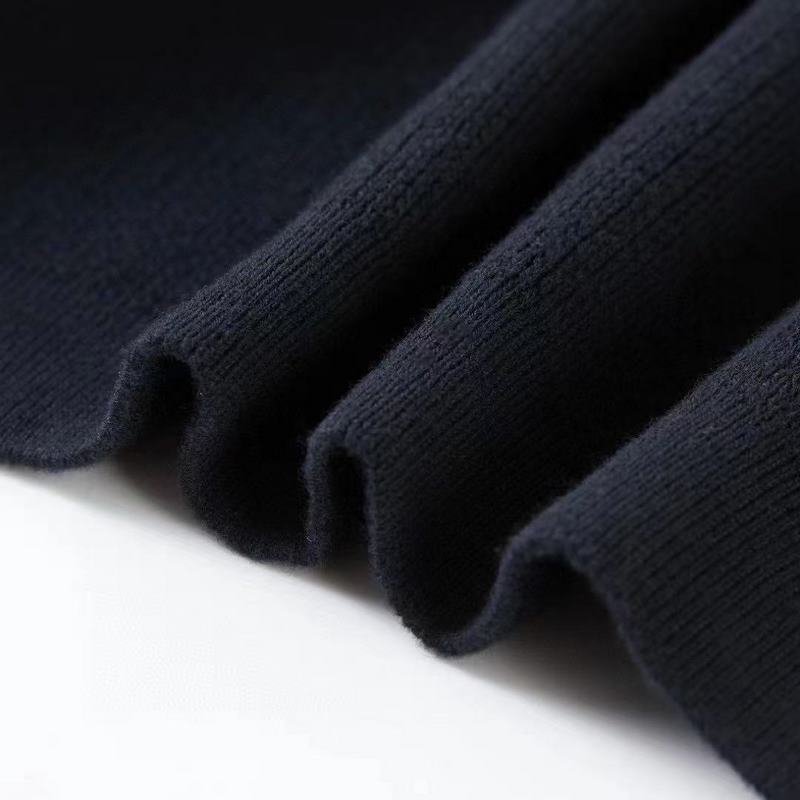 LOEWE口袋提花毛衣 面料選擇： 選用49%粘纖43%棉和少量錦綸和氨綸織成。