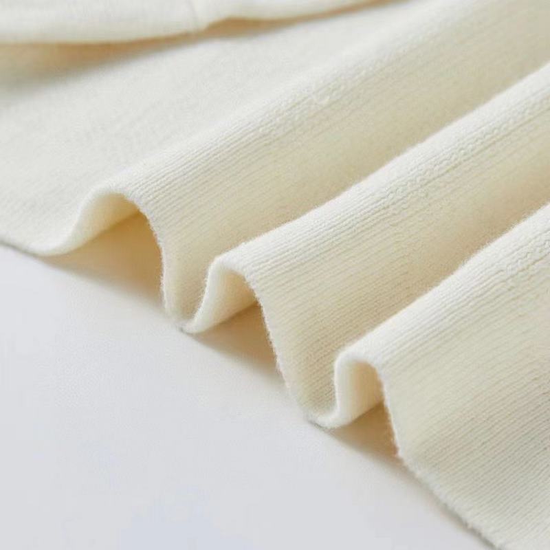 LOEWE口袋提花毛衣 面料選擇： 選用49%粘纖43%棉和少量錦綸和氨綸織成。