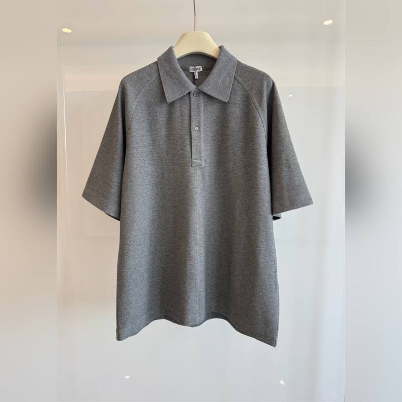 LOEWE 羅意威新款寬松POLO 珠地複合面料 拼接剪裁上身自帶線條感 時尚寬