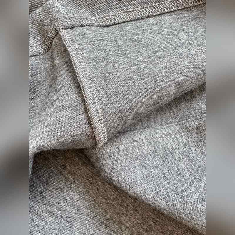 LOEWE 羅意威新款寬松POLO 珠地複合面料 拼接剪裁上身自帶線條感 時尚寬