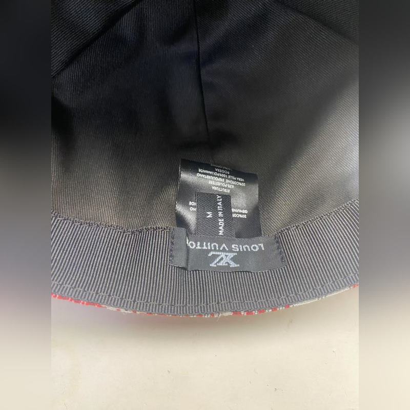 新款配盒子布袋，LV(路易威登)新款原單棒球帽，專櫃1：1開模訂制，原廠訂制面料