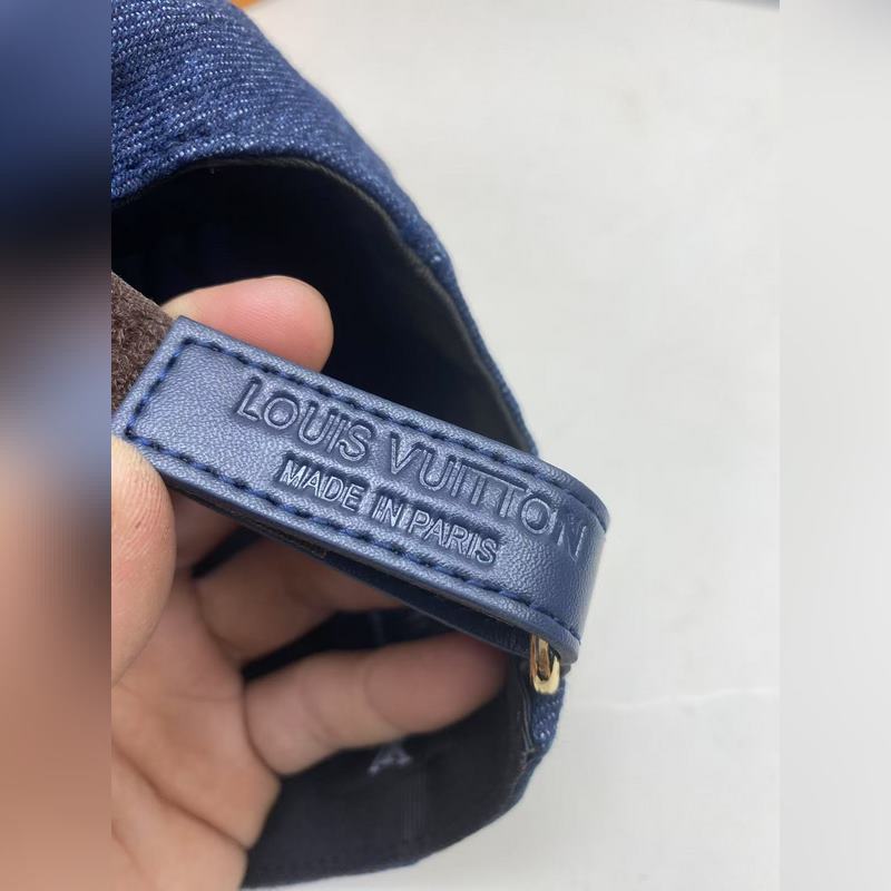 新款配盒子布袋，LV(路易威登)新款原單棒球帽，牛仔壓花，專櫃1：1開模訂制，原