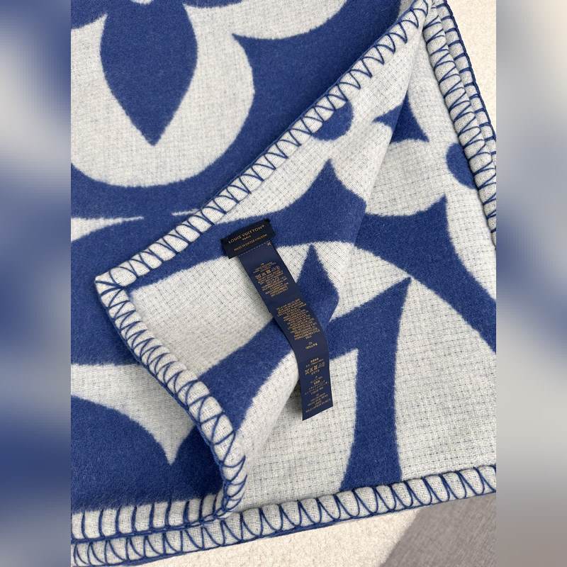 LOUIS VUITTON(路易威登)女士lv medallion 毯子：LVM