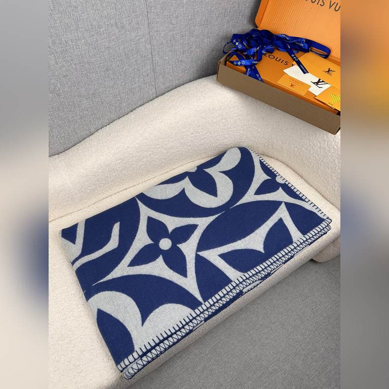 LOUIS VUITTON(路易威登)女士lv medallion 毯子：LVM