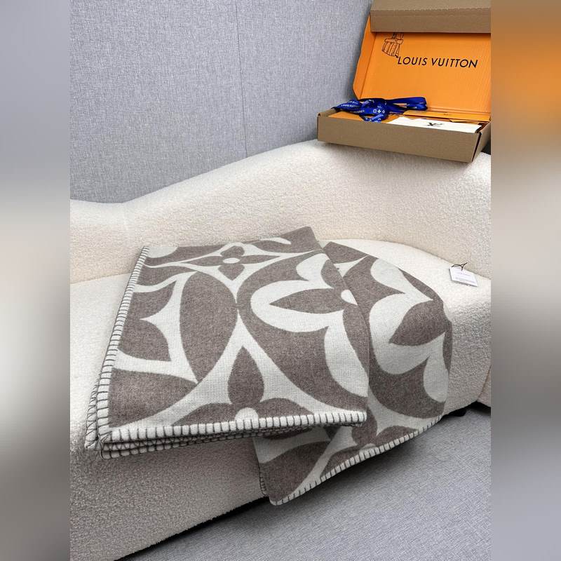 LOUIS VUITTON(路易威登)女士lv medallion 毯子：LVM
