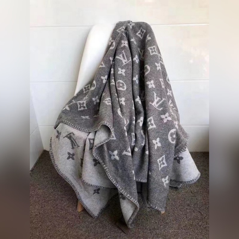 Louis Vuitton。[灰色]皇室LV路易威登極品硬貨，經典Monogra