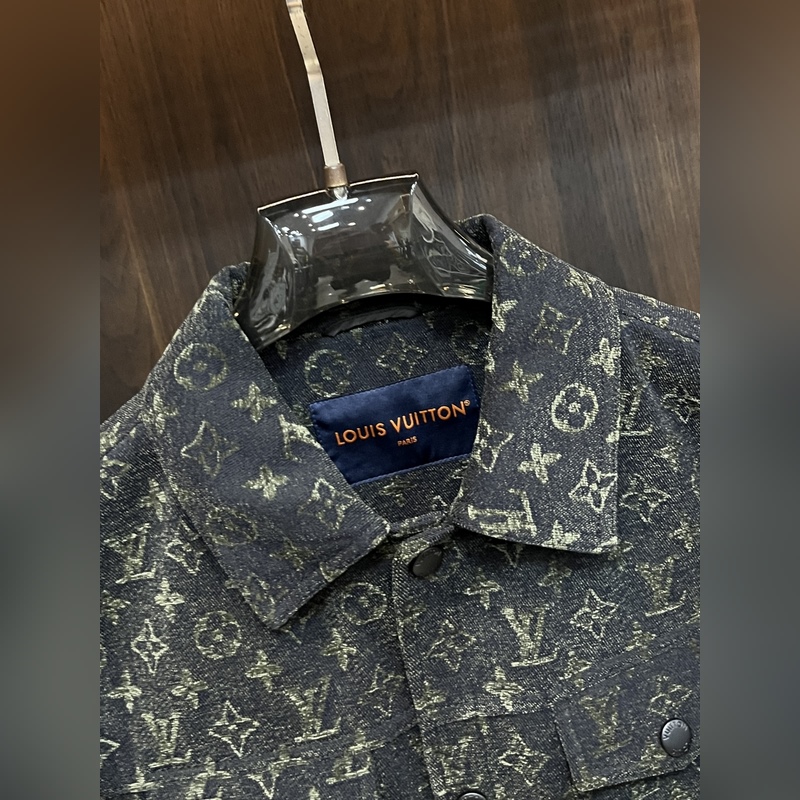 LV 2026ss早秋新款發布 Louis Vuitton翻領夾克外套，字母刺