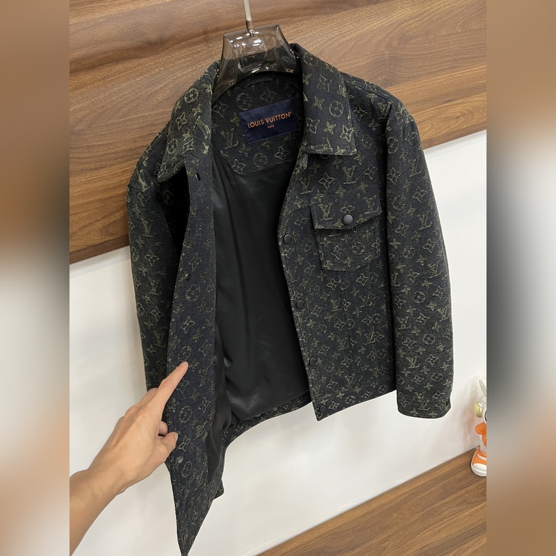 LV 2026ss早秋新款發布 Louis Vuitton翻領夾克外套，字母刺