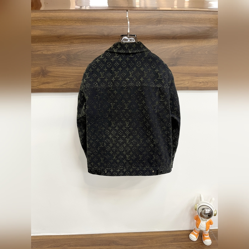 LV 2026ss早秋新款發布 Louis Vuitton翻領夾克外套，字母刺