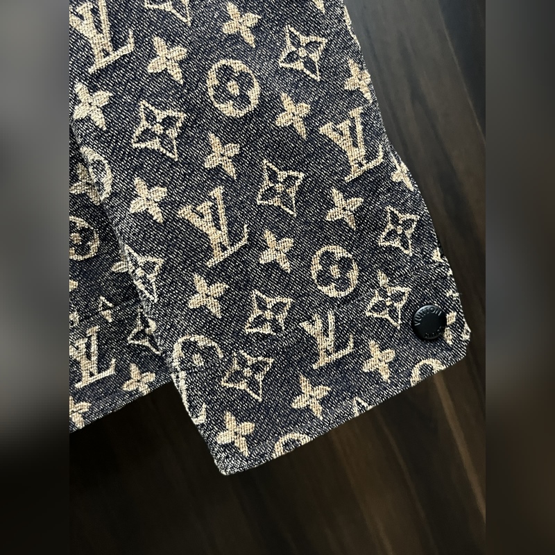 LV 2026ss早秋新款發布 Louis Vuitton翻領夾克外套，字母刺