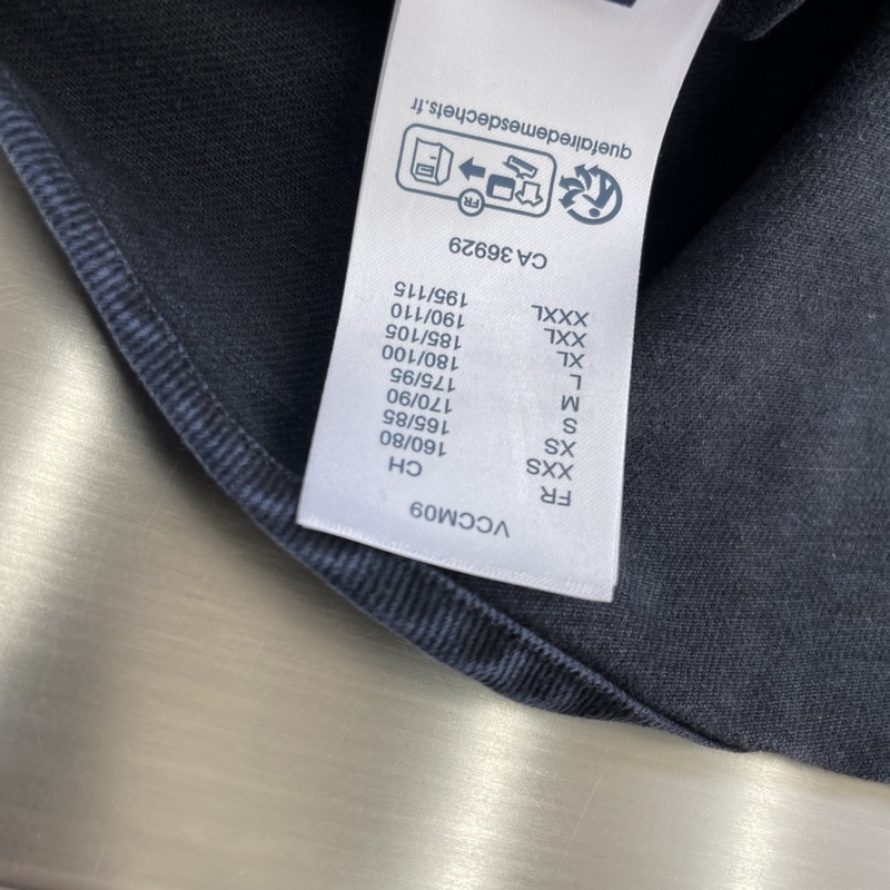 -Louis Vuitton 2026春夏新品牛仔外套 時裝圈人氣極為火熱的單