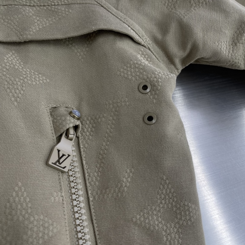 -Louis Vuitton 25年秋季新款夾克 定制面料輔料配件，整體刺繡印