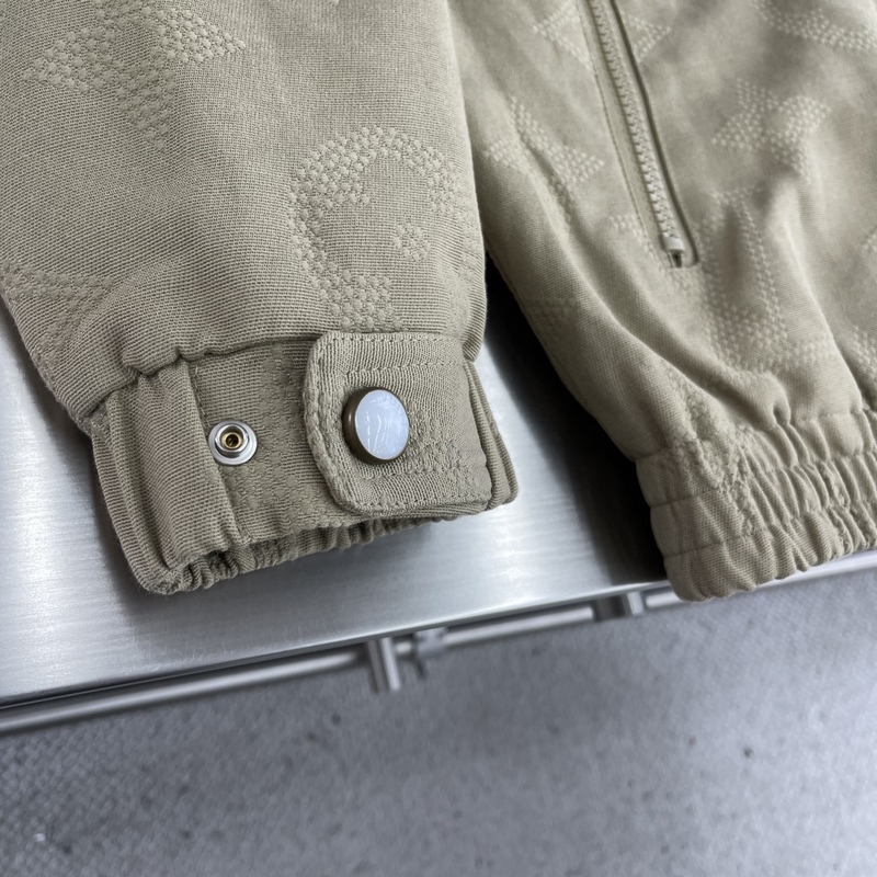 -Louis Vuitton 25年秋季新款夾克 定制面料輔料配件，整體刺繡印