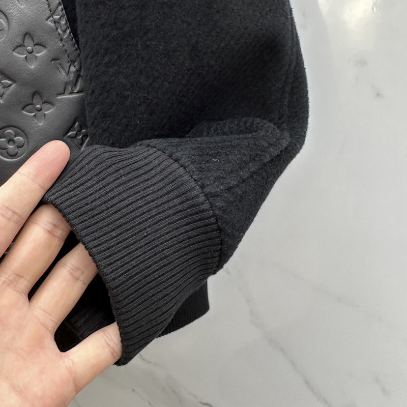 LV路易威登 2026Louis Vuitton翻領款自帶複古時尚情懷的一款吸睛