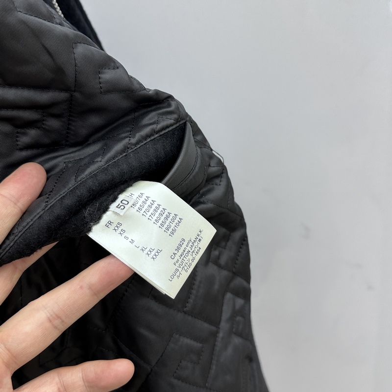 LV路易威登 2026Louis Vuitton翻領款自帶複古時尚情懷的一款吸睛