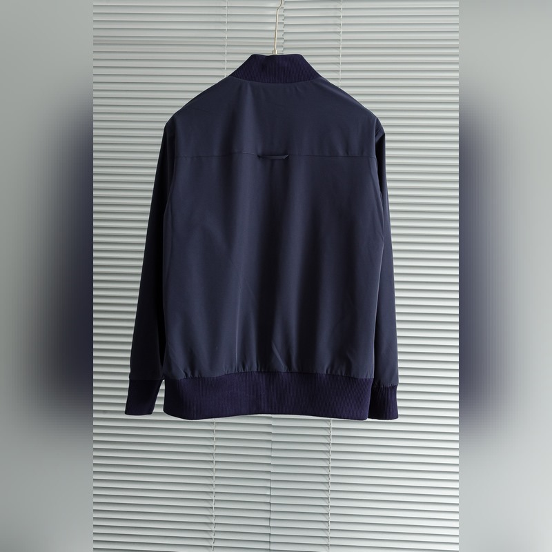 Louis VuittonLV [雙面穿]] MONOGRAM 印花防風 . 本