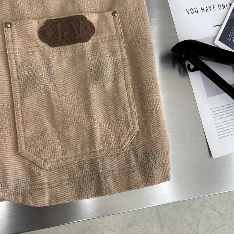 -Louis Vuitton 新款棉質工裝夾克 重釋 Pharrell Wil