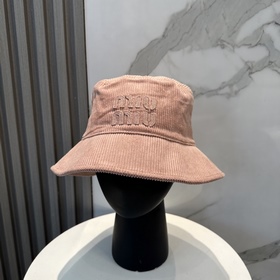 miumiu繆繆限定新款燈芯絨漁夫帽，棒球帽，燈芯絨紋理漁夫 非常耐看的一款漁夫