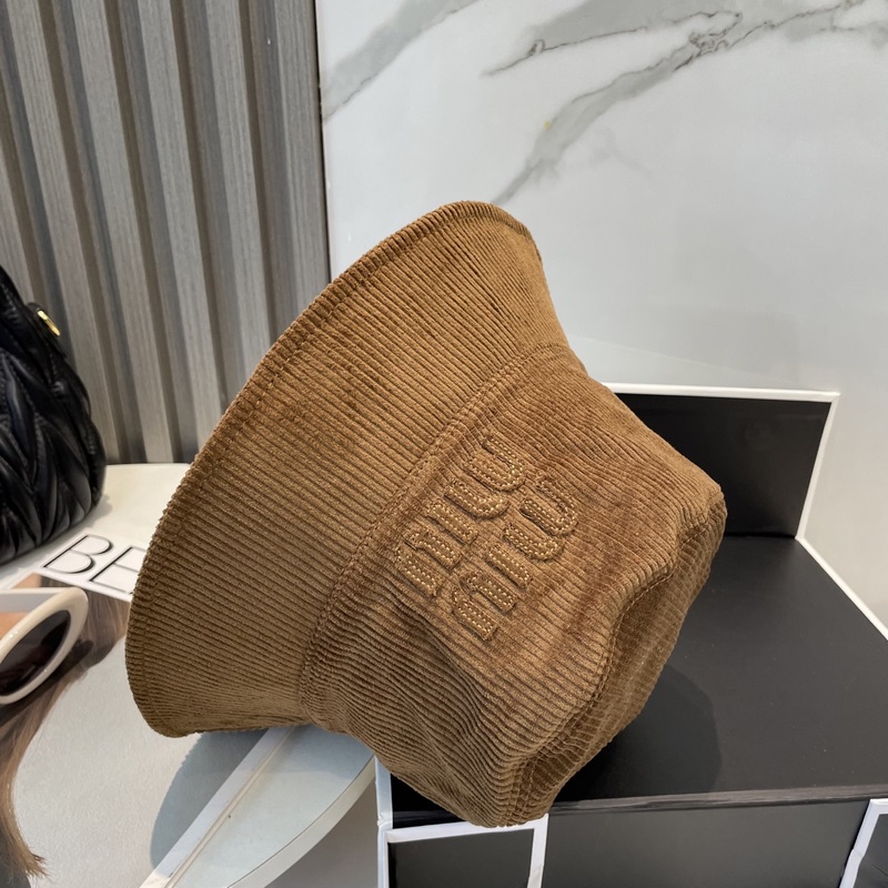 miumiu繆繆限定新款燈芯絨漁夫帽，棒球帽，燈芯絨紋理漁夫 非常耐看的一款漁夫