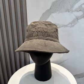 miumiu繆繆限定新款燈芯絨漁夫帽，棒球帽，燈芯絨紋理漁夫 非常耐看的一款漁夫