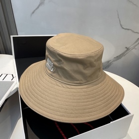 MiuMiu繆繆新款漁夫帽 大帽檐 加大遮陽範圍 品質細節都好到位 帽子一直都是