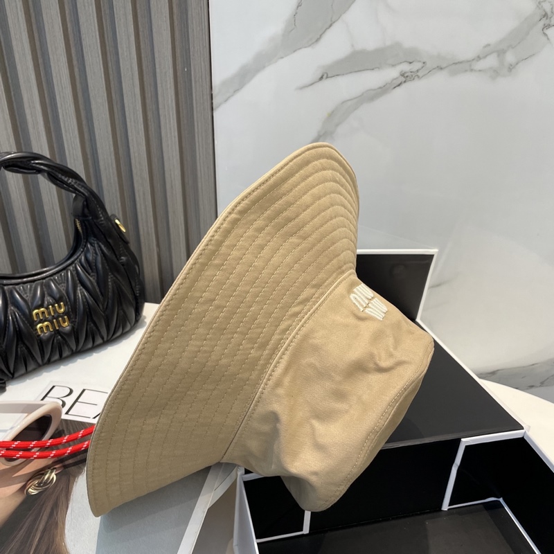 MiuMiu繆繆新款漁夫帽 大帽檐 加大遮陽範(fàn)圍 品質(zhì)細(xì)節(jié)都好到位 帽子一直都是