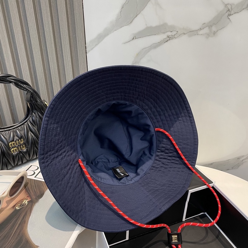 MiuMiu繆繆新款漁夫帽 大帽檐 加大遮陽範圍 品質細節都好到位 帽子一直都是