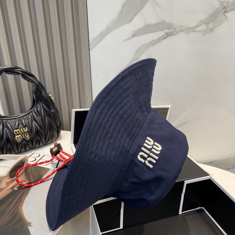 MiuMiu繆繆新款漁夫帽 大帽檐 加大遮陽範圍 品質細節都好到位 帽子一直都是