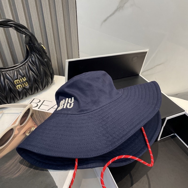 MiuMiu繆繆新款漁夫帽 大帽檐 加大遮陽範圍 品質細節都好到位 帽子一直都是