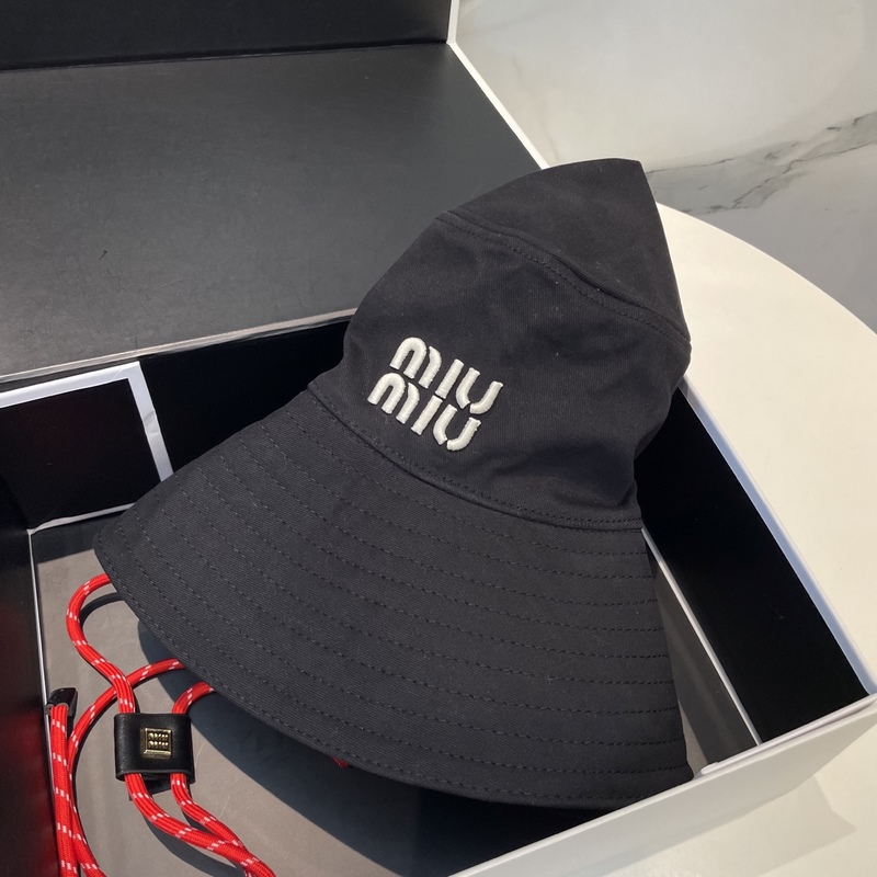 MiuMiu繆繆新款漁夫帽 大帽檐 加大遮陽範圍 品質細節都好到位 帽子一直都是