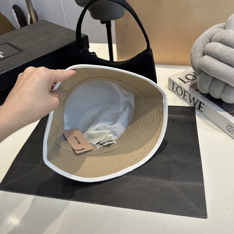 miumiu繆繆26ss新款帆布漁夫帽 雙面學(xué)院風(fēng)漁夫帽，清新文藝配包裝