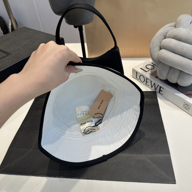 miumiu繆繆26ss新款帆布漁夫帽 雙面學(xué)院風(fēng)漁夫帽，清新文藝配包裝