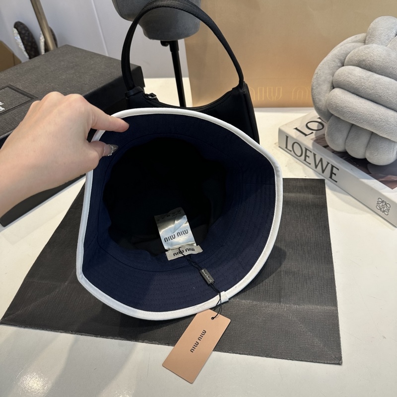 miumiu繆繆26ss新款帆布漁夫帽 雙面學院風漁夫帽，清新文藝配包裝