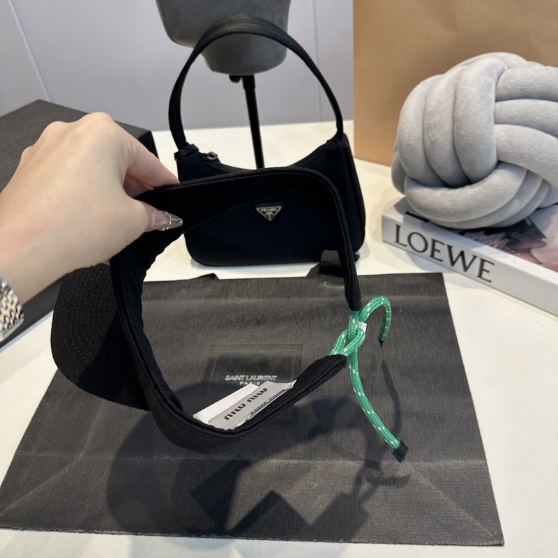 MIUMIU 運(yùn)動健身空頂帽純棉，無論是騎行跑步 網(wǎng)球，打球， 瑜伽， 還是日常