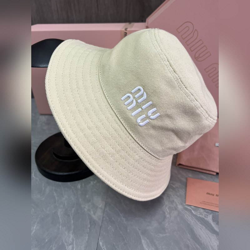 MIUMIU 原版定制 馬卡龍色系漁夫帽 這款漁夫帽選用斜紋布打造 既耐磨又耐用