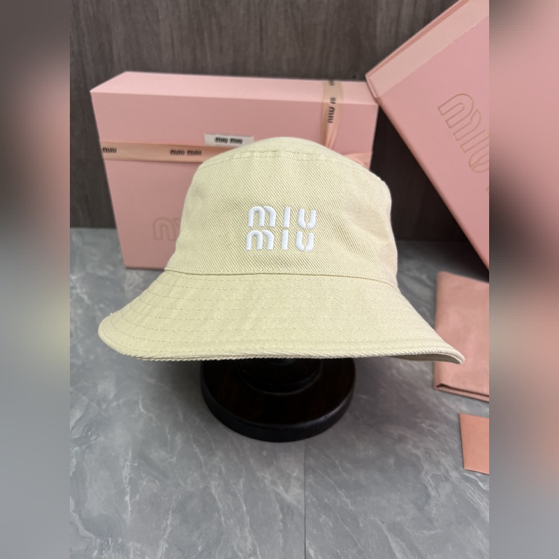 MIUMIU 原版定制 馬卡龍色系漁夫帽 這款漁夫帽選用斜紋布打造 既耐磨又耐用