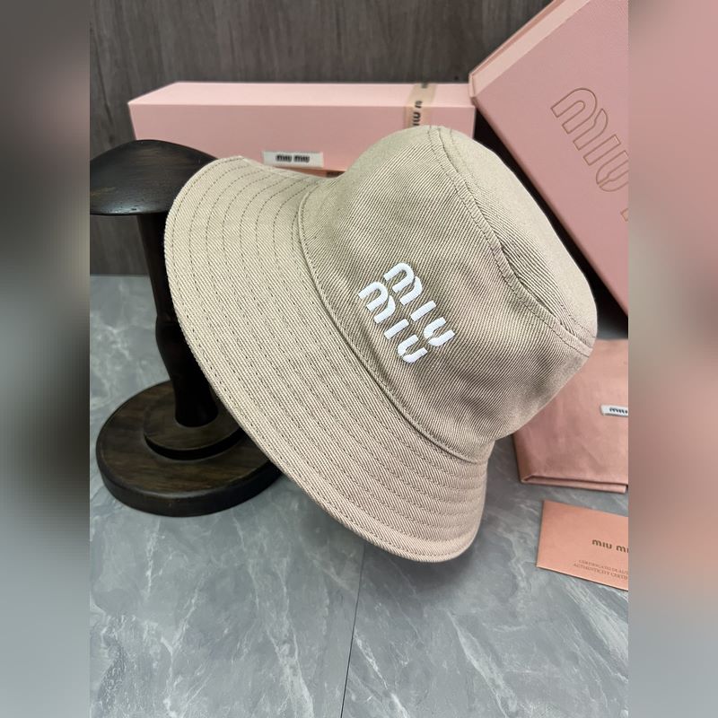 MIUMIU 原版定制 馬卡龍色系漁夫帽 這款漁夫帽選用斜紋布打造 既耐磨又耐用