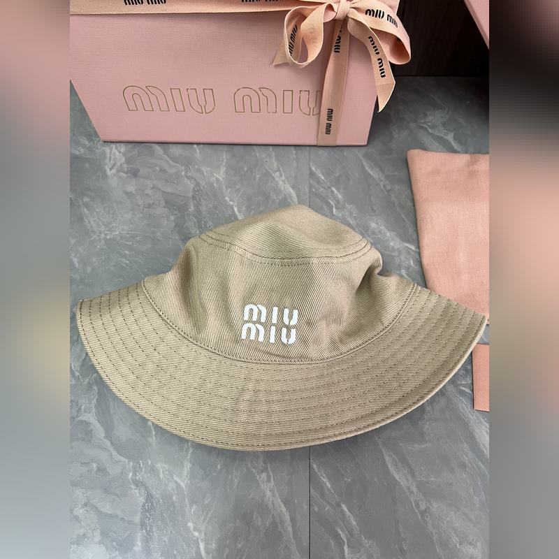 MIUMIU 原版定制 馬卡龍色系漁夫帽 這款漁夫帽選用斜紋布打造 既耐磨又耐用