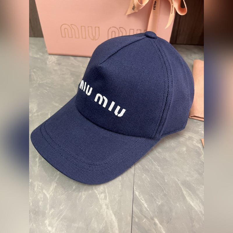 MIUMIU 原版定制 馬卡龍色系棒球帽 這款運動風棒球帽選用斜紋布打造 既耐磨