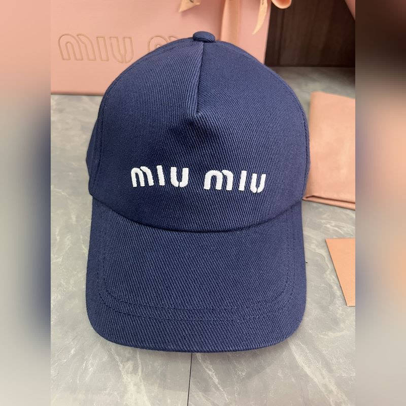 MIUMIU 原版定制 馬卡龍色系棒球帽 這款運動風棒球帽選用斜紋布打造 既耐磨