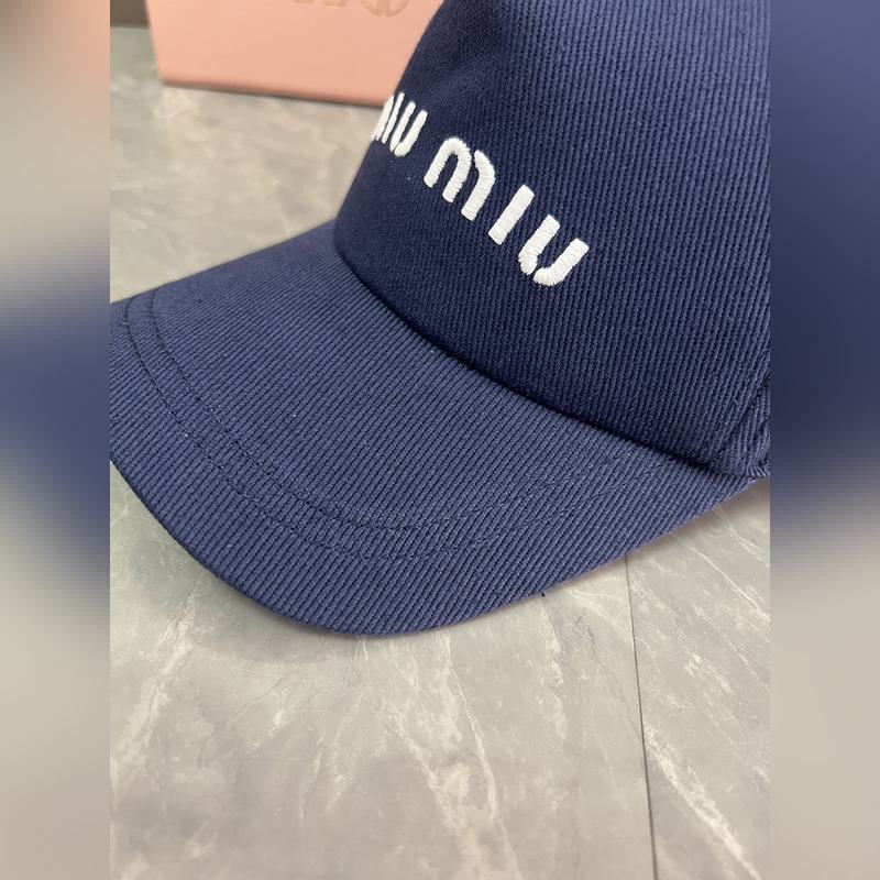 MIUMIU 原版定制 馬卡龍色系棒球帽 這款運動風棒球帽選用斜紋布打造 既耐磨