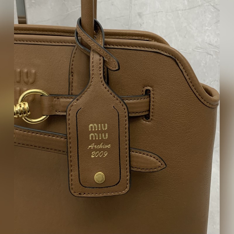5BG291(焦糖) MIUMIU 手提包 這隻Aventure我要誇爆它！ 絕