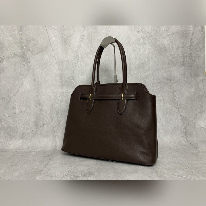 5BG291(石楠木色) MIUMIU 手提包 這隻Aventure我要誇爆它！