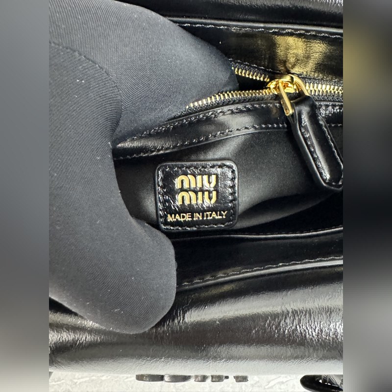 5BA303 原廠Miu 張元英同款秀款 中古手提包 探索女性多元風貌 複古風情