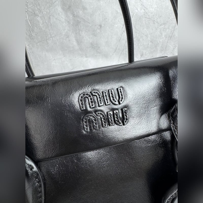 5BA303 原廠Miu 張元英同款秀款 中古手提包 探索女性多元風貌 複古風情