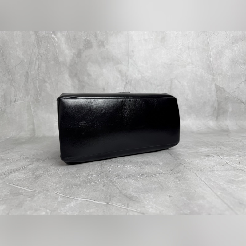 5BA303 原廠Miu 張元英同款秀款 中古手提包 探索女性多元風貌 複古風情